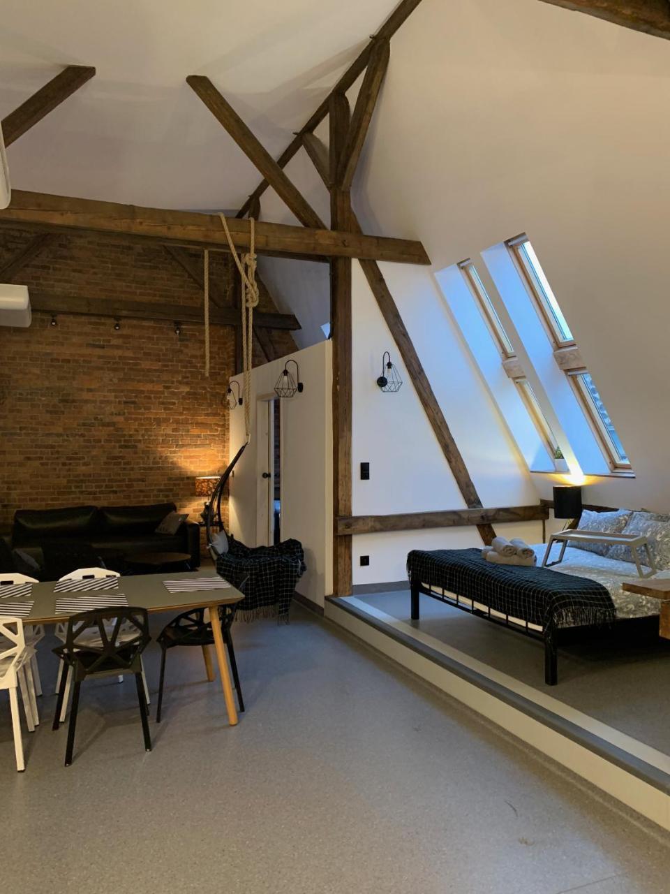 Livingroom 4a Self Check-in 24h Apartment